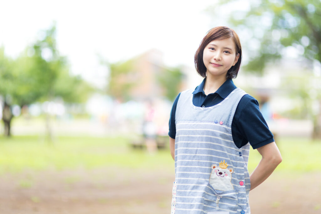 女性介護士の画像